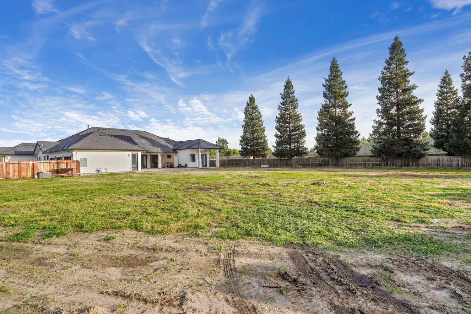 2133 N Quinley Avenue