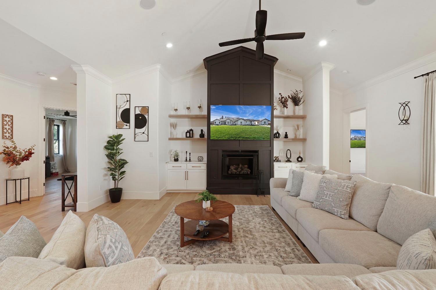 2133 N Quinley Avenue