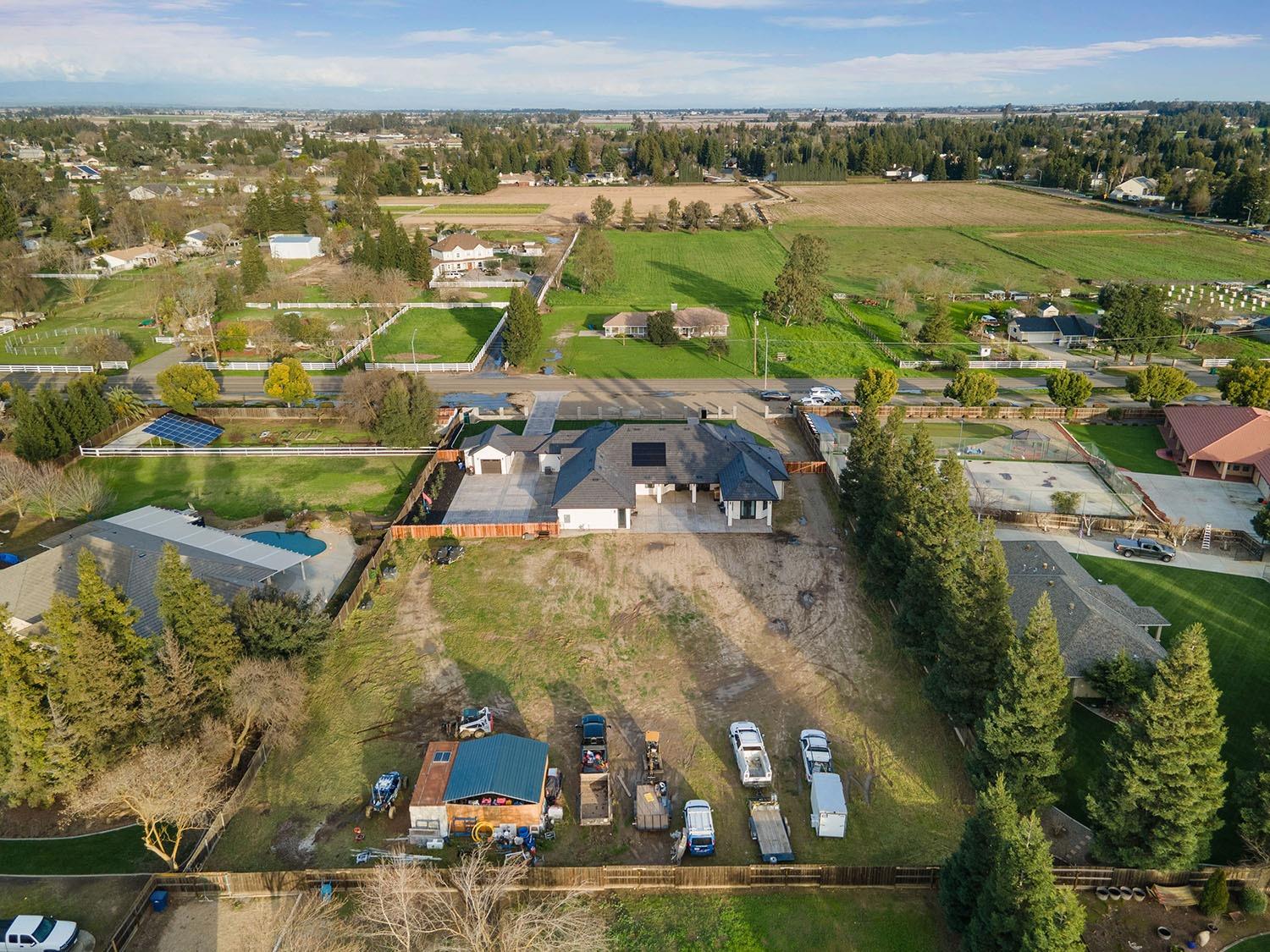 2133 N Quinley Avenue