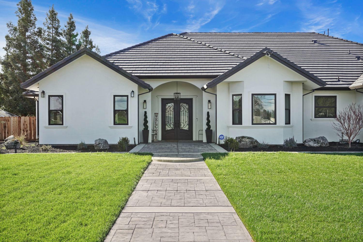 2133 N Quinley Avenue