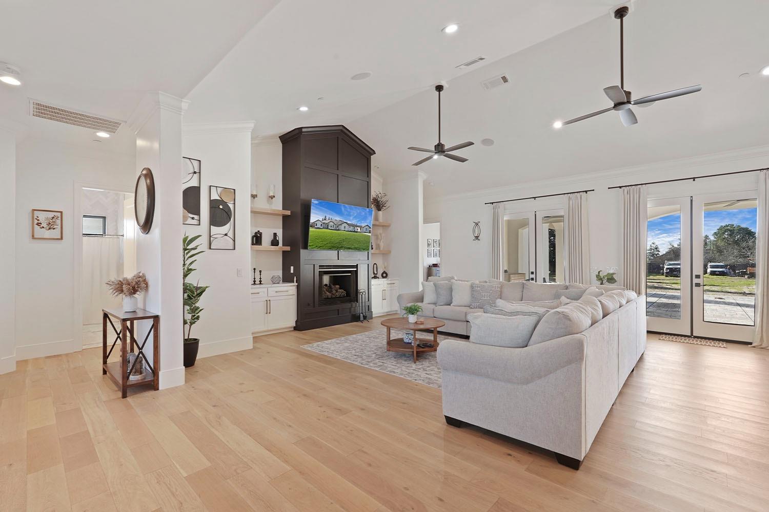 2133 N Quinley Avenue