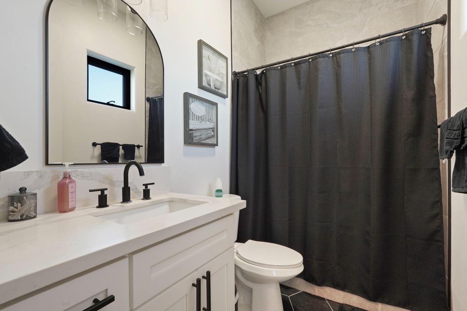 2133 N Quinley Avenue