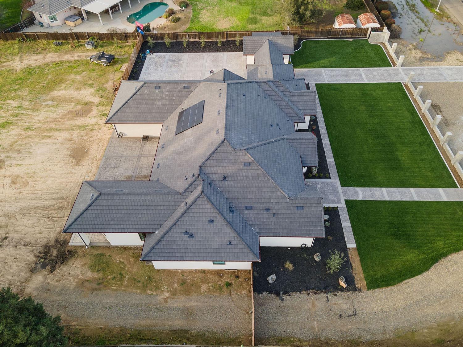 2133 N Quinley Avenue