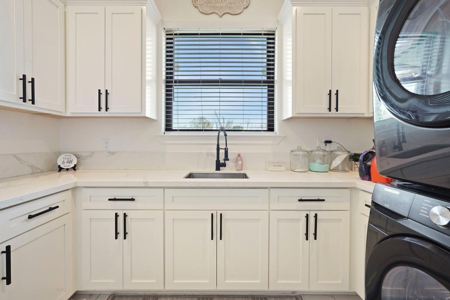 2133 N Quinley Avenue