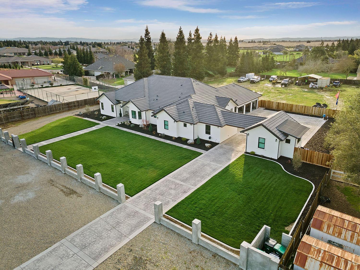 2133 N Quinley Avenue