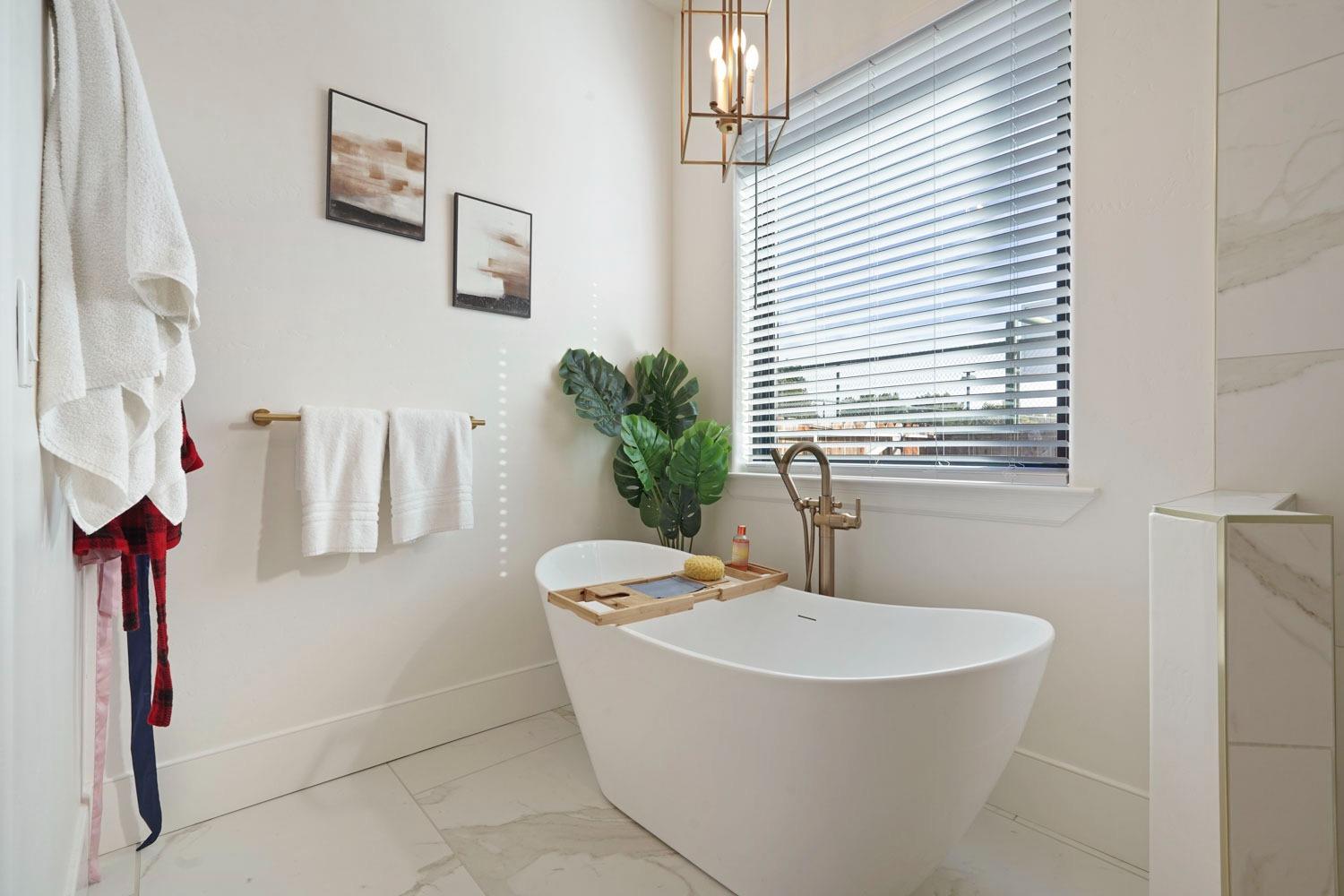 2133 N Quinley Avenue