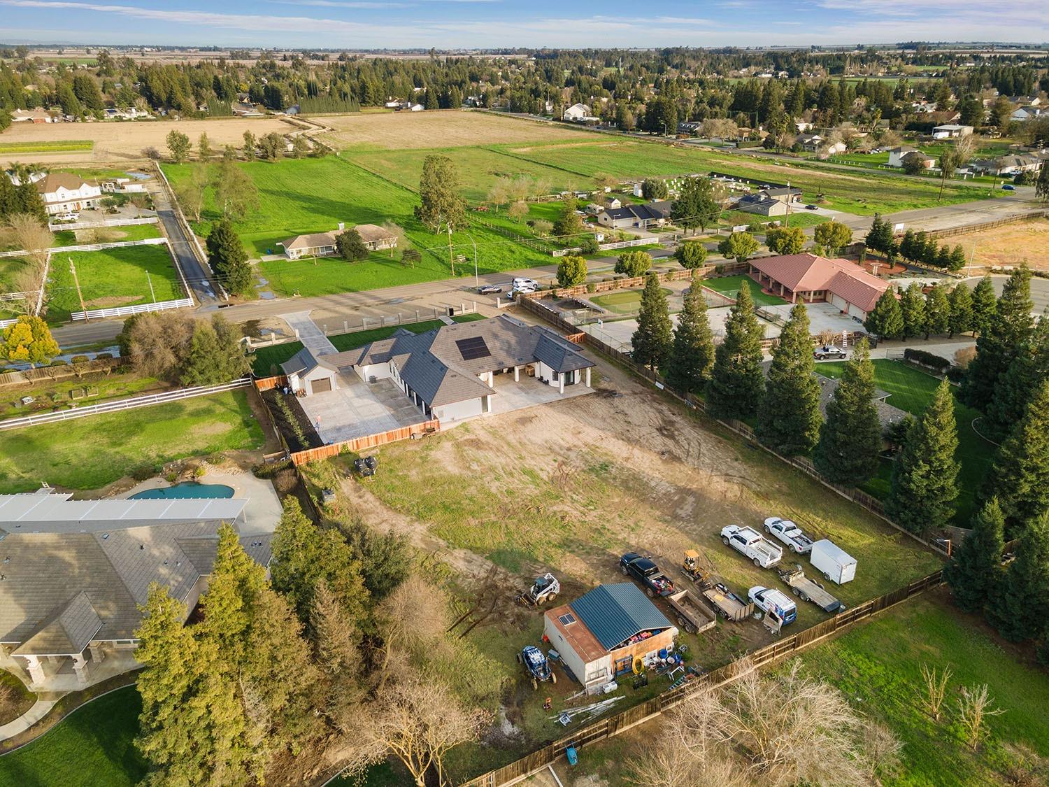 2133 N Quinley Avenue