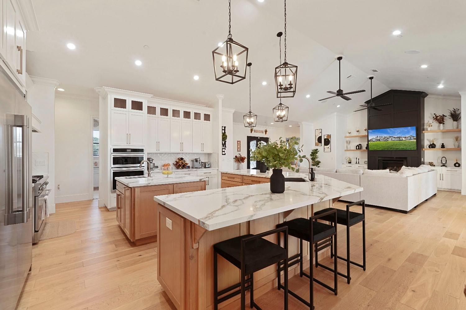 2133 N Quinley Avenue