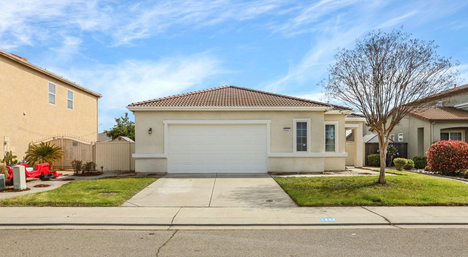 1444 Red Ribbons Lane