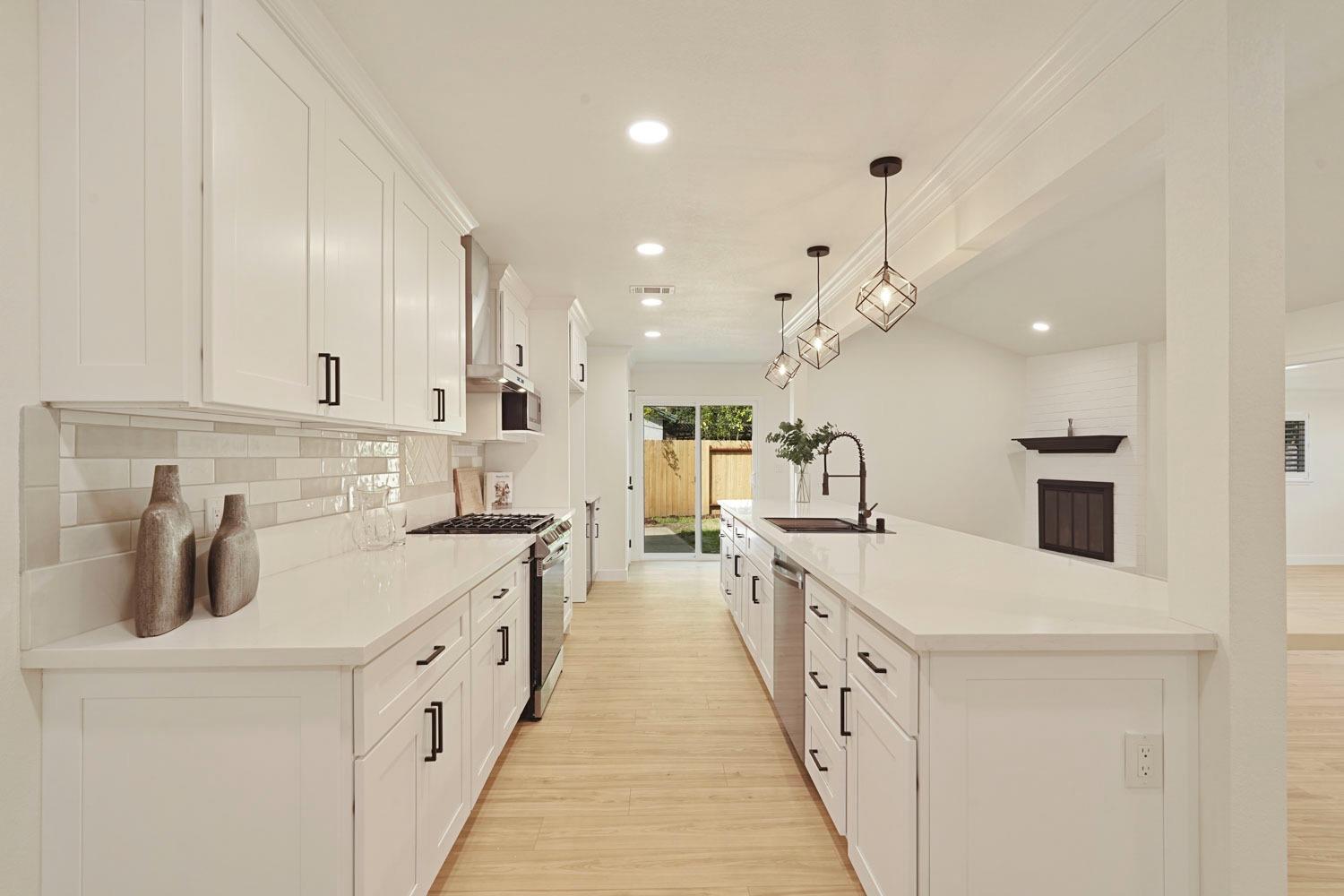 8408 Mediterranean Way