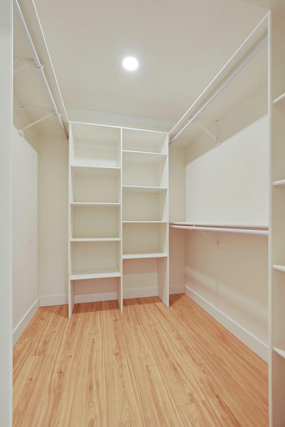 8408 Mediterranean Way