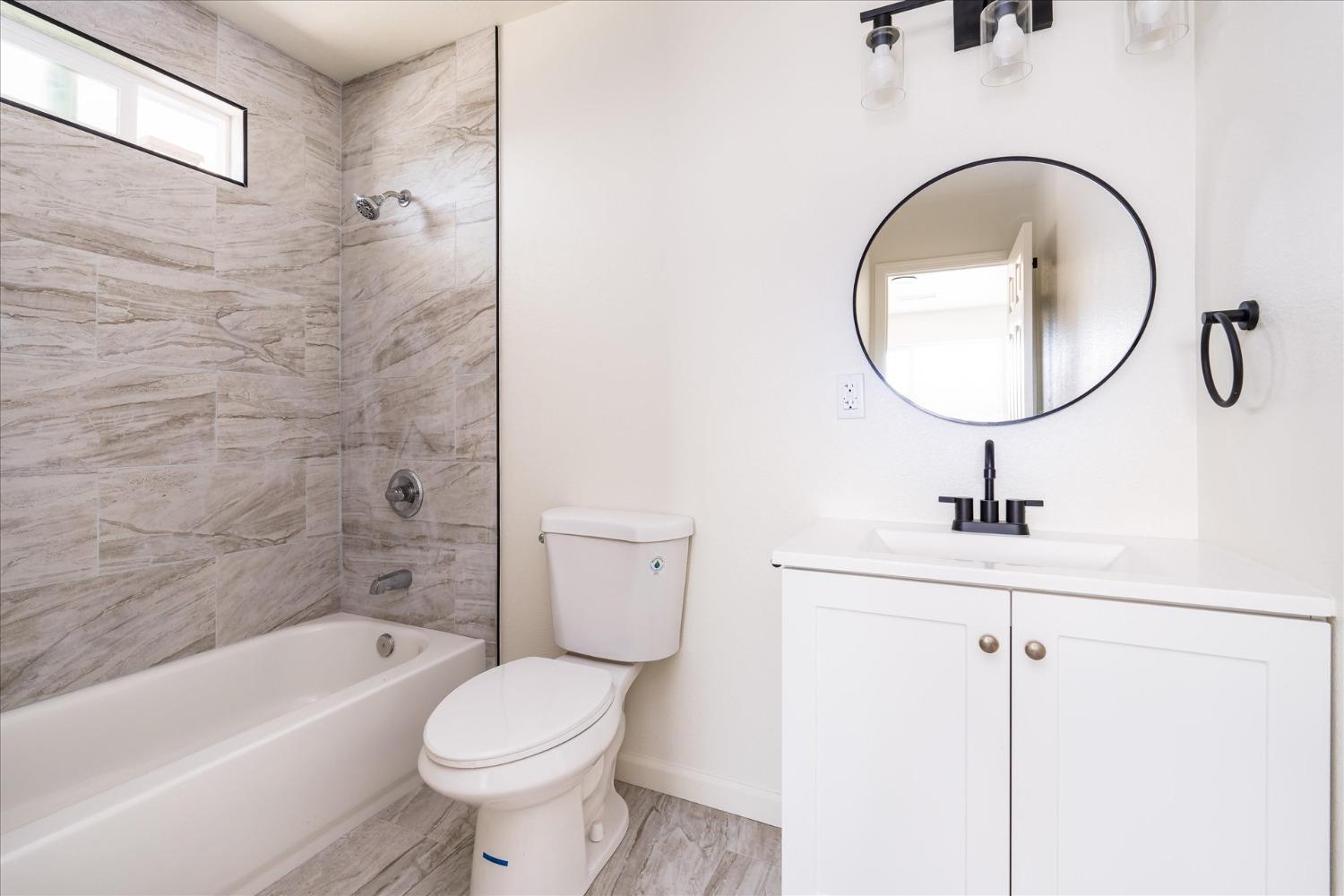 4842 E Floradora Avenue