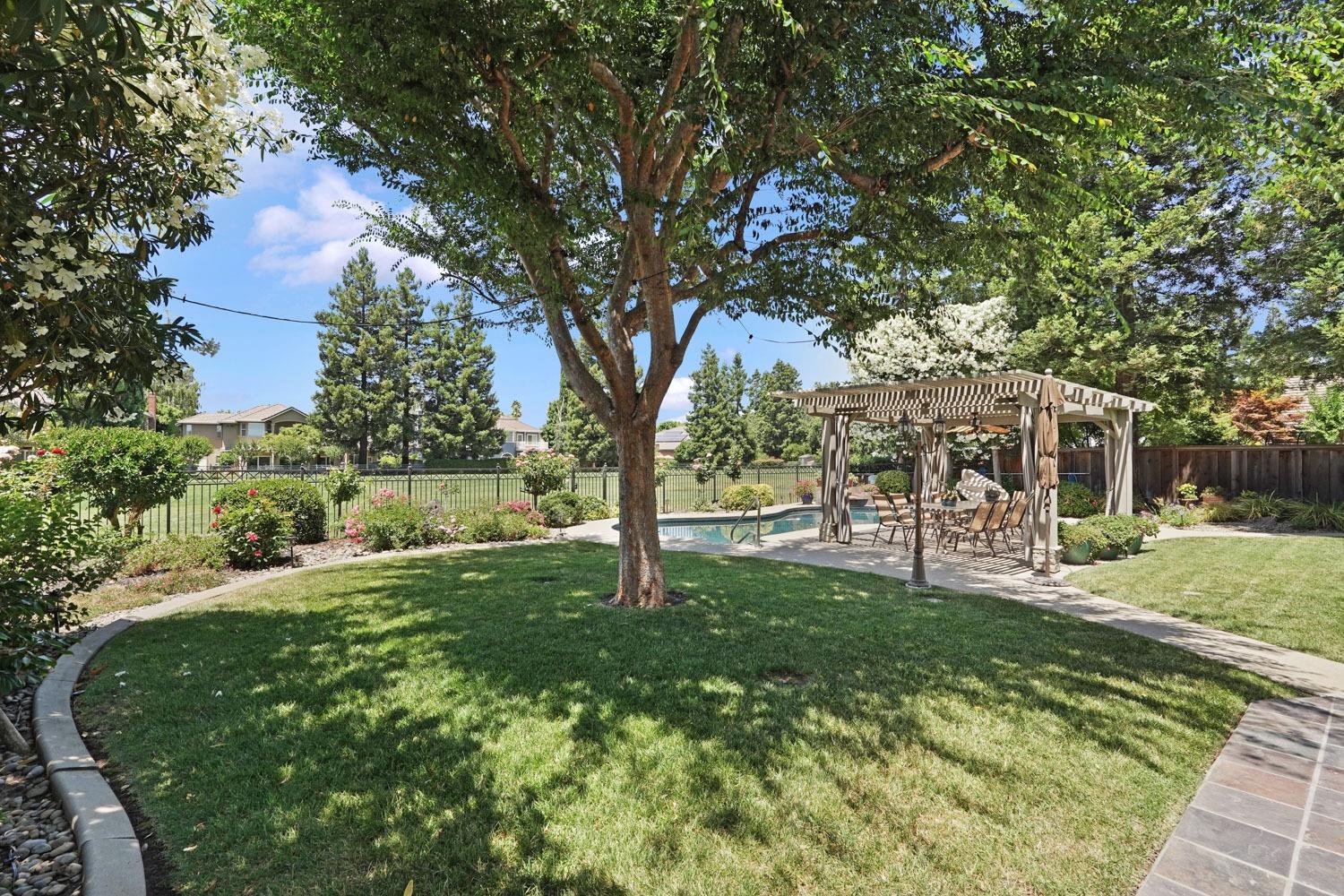 3441 Gleneagles Drive