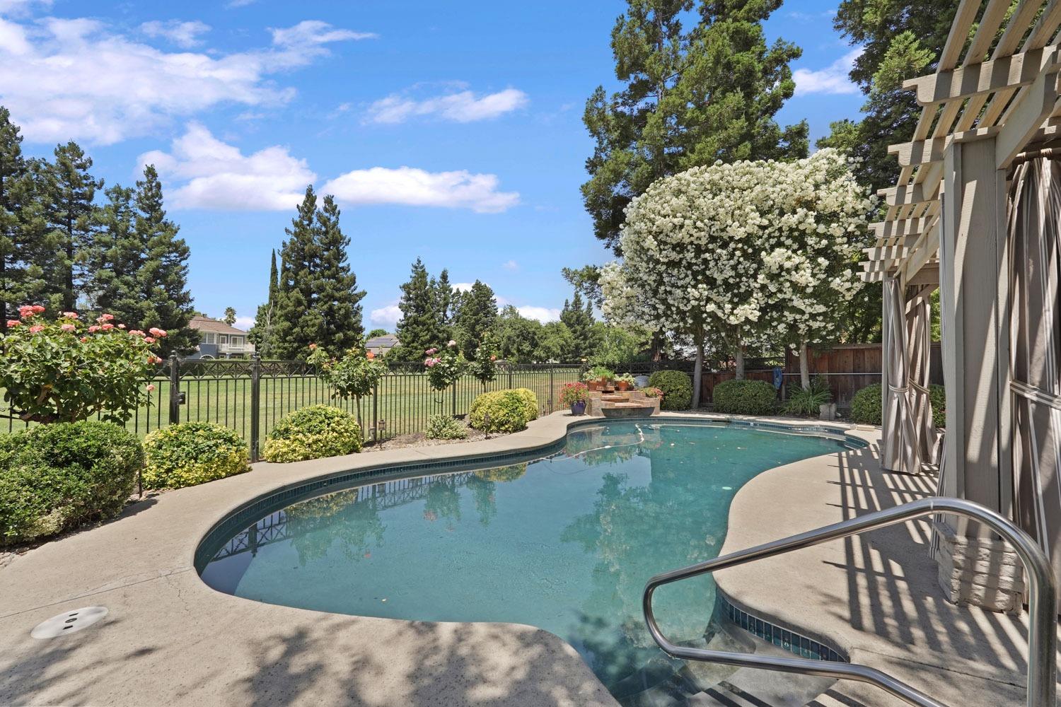 3441 Gleneagles Drive