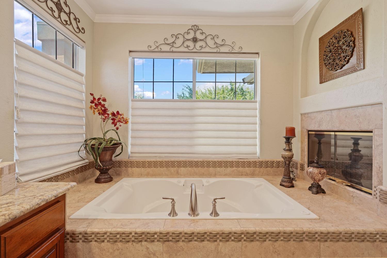 3441 Gleneagles Drive