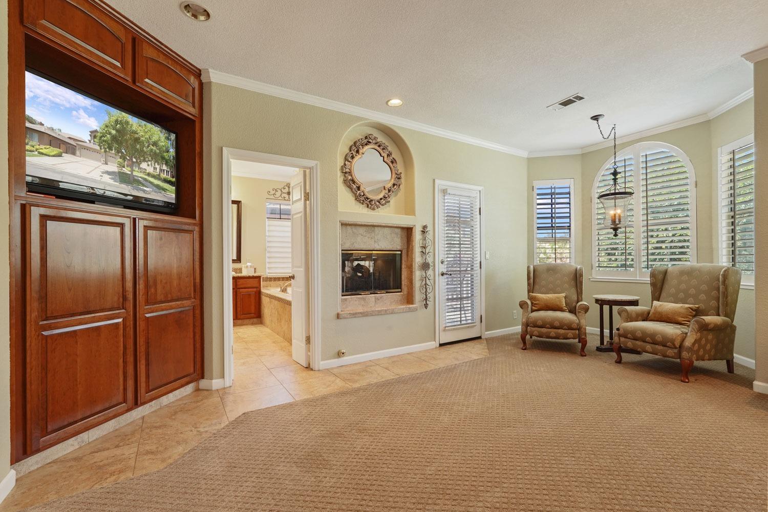 3441 Gleneagles Drive