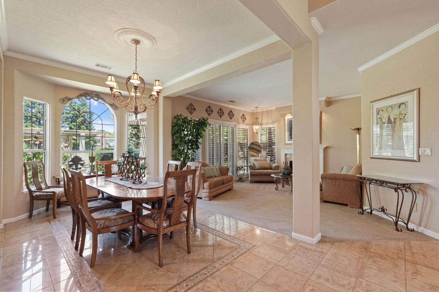 3441 Gleneagles Drive