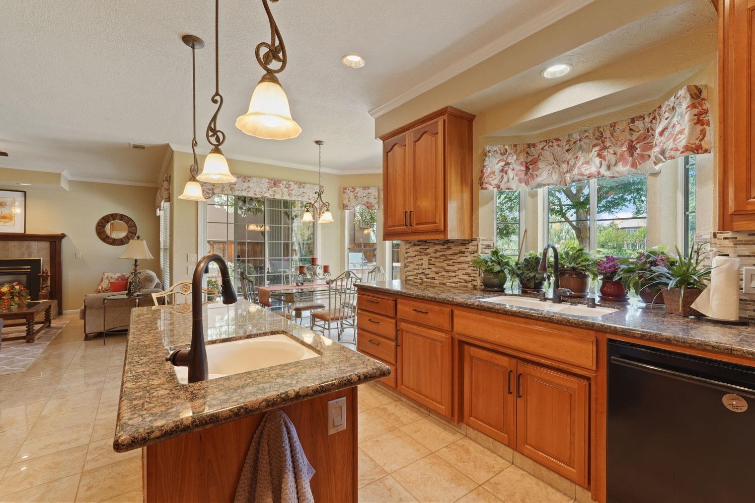 3441 Gleneagles Drive