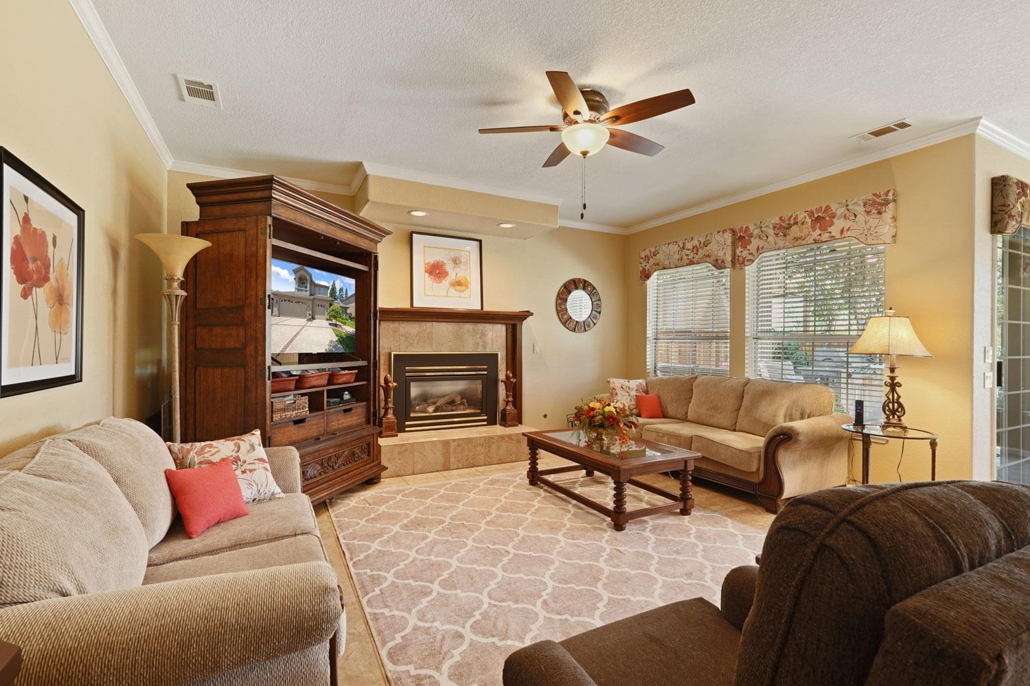 3441 Gleneagles Drive