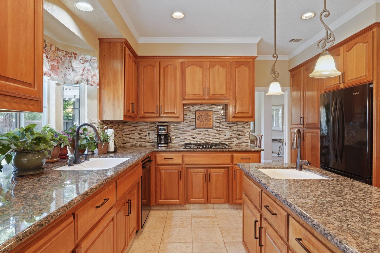 3441 Gleneagles Drive