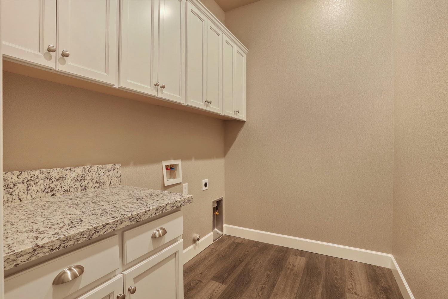 5113 Creekhollow Way