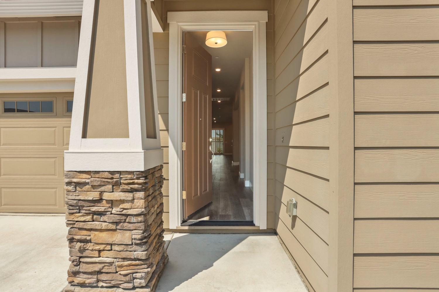 5113 Creekhollow Way