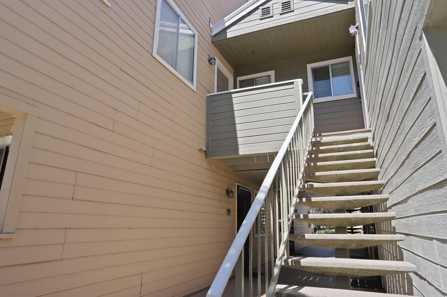 1019 Dornajo Way 224