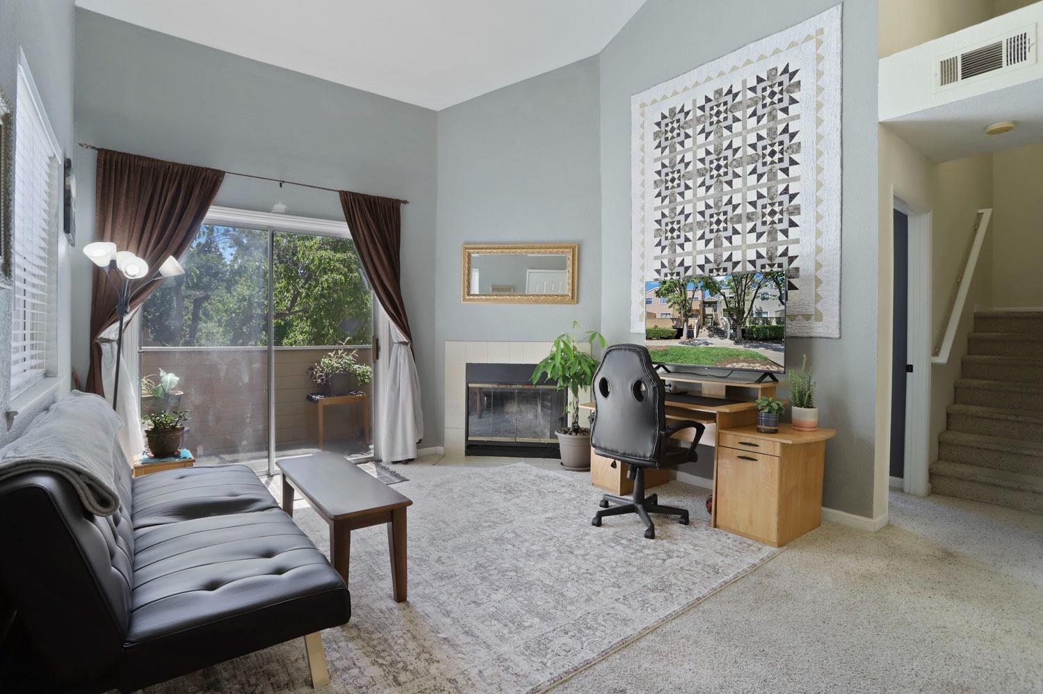 1019 Dornajo Way 224