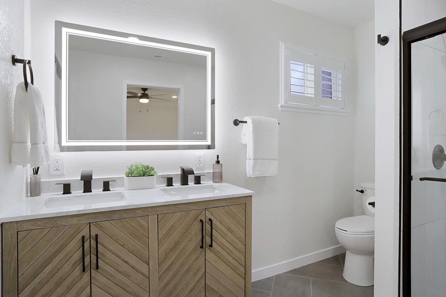 3913 Thornhill Drive