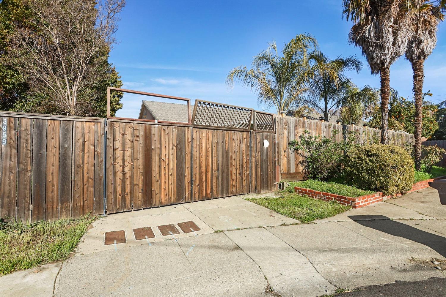 2166 River Drive