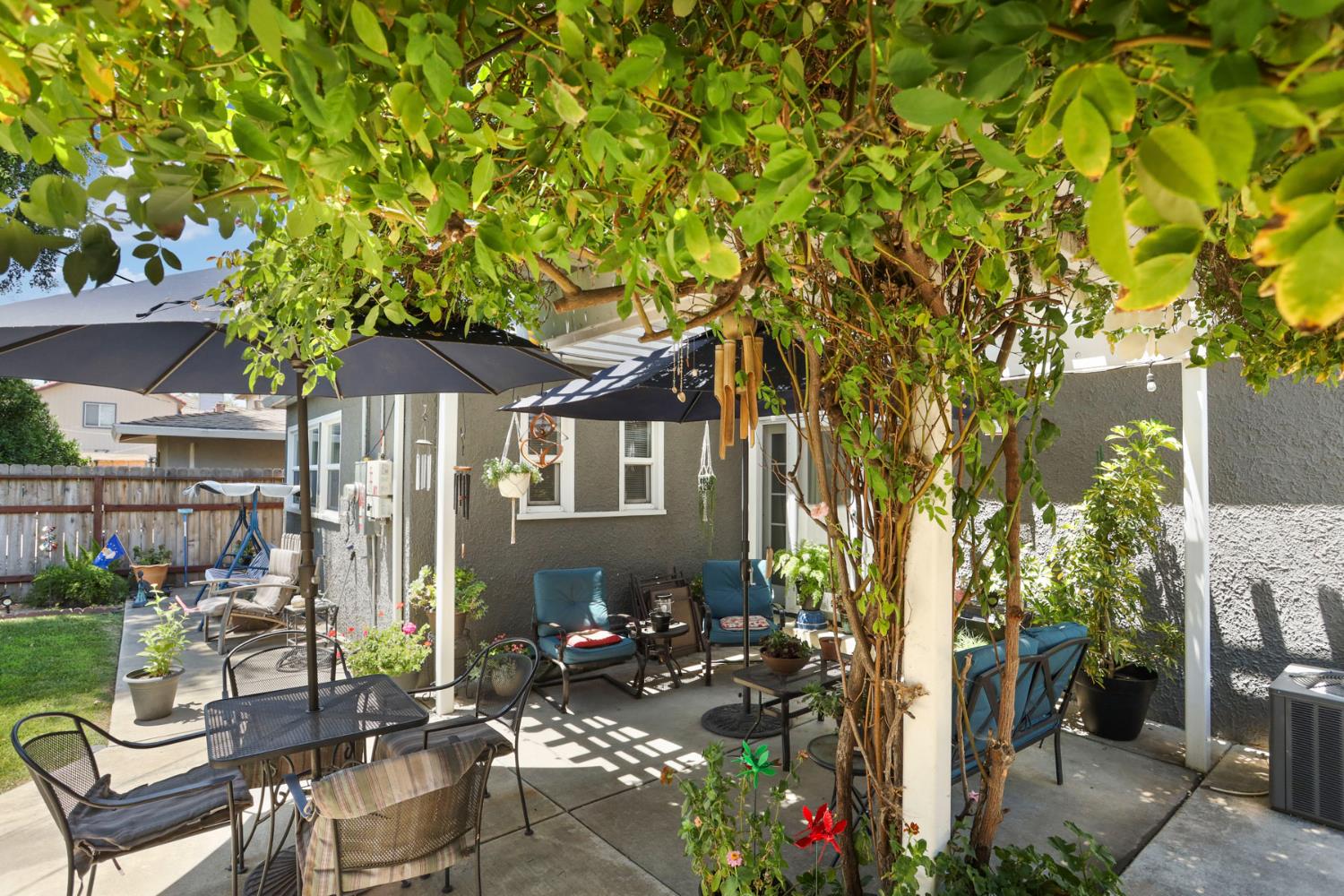 1128 W Walnut Street