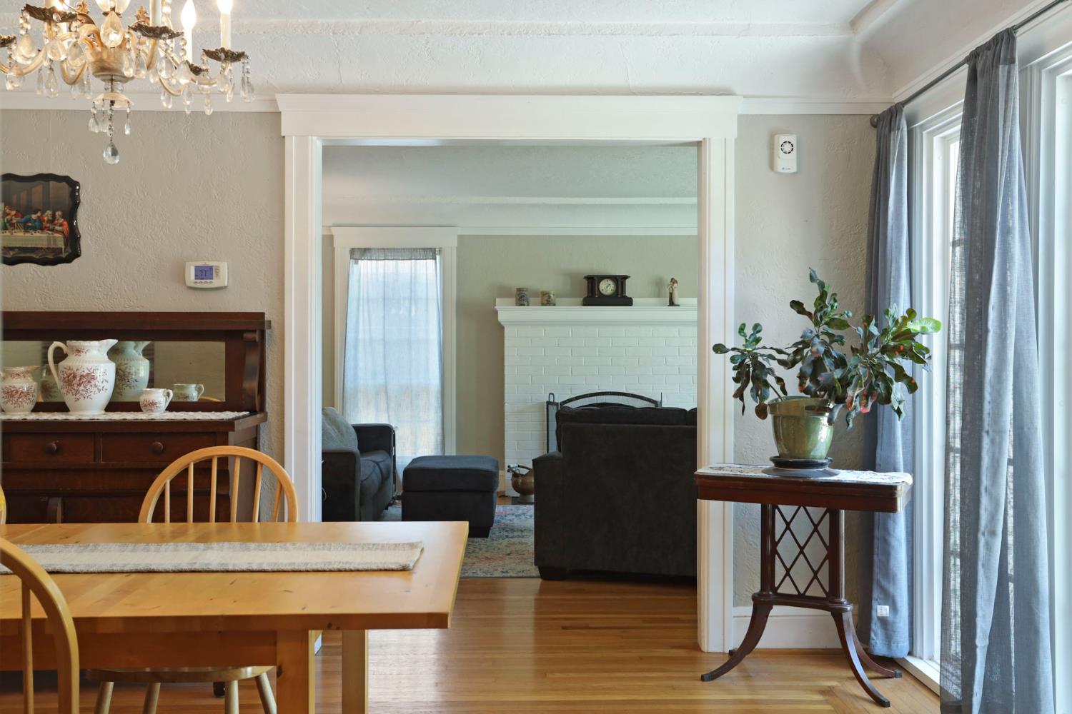 1128 W Walnut Street