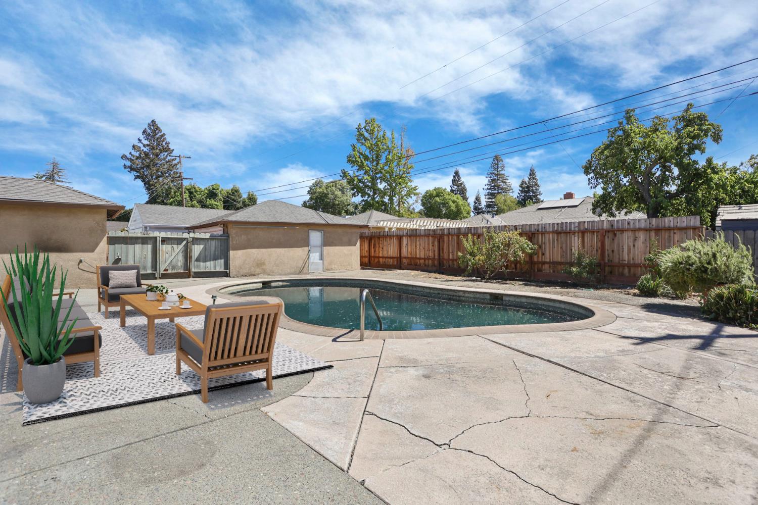 1214 Mcclellan Way