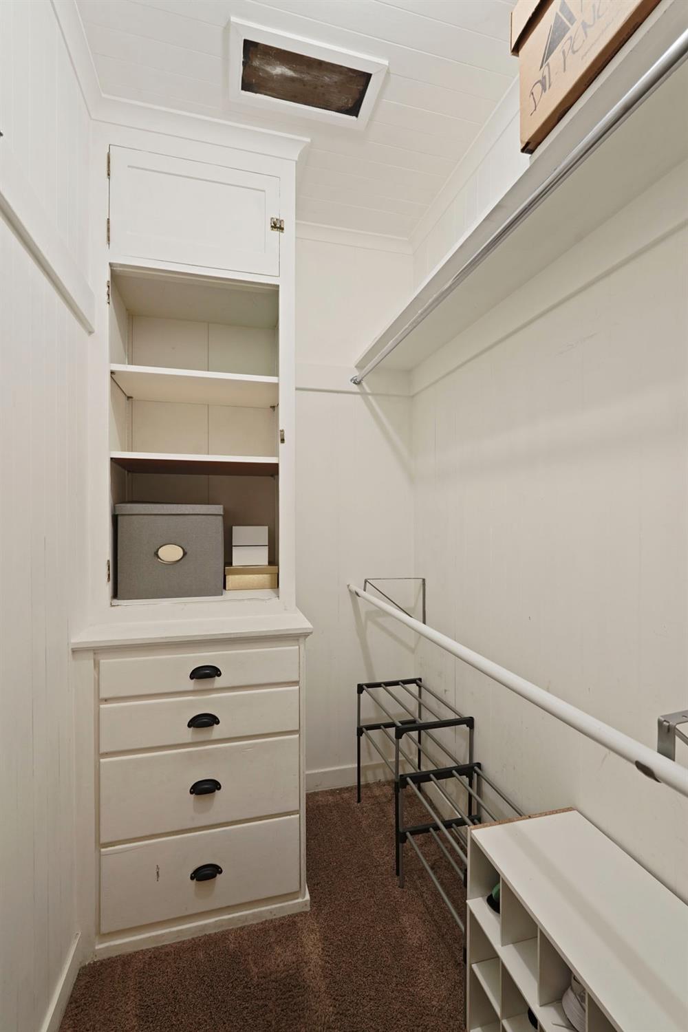 1120 W Walnut Street