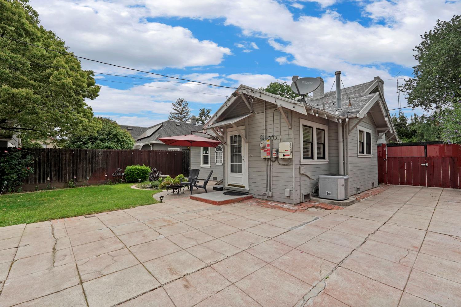 1120 W Walnut Street