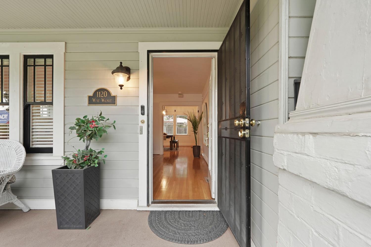 1120 W Walnut Street