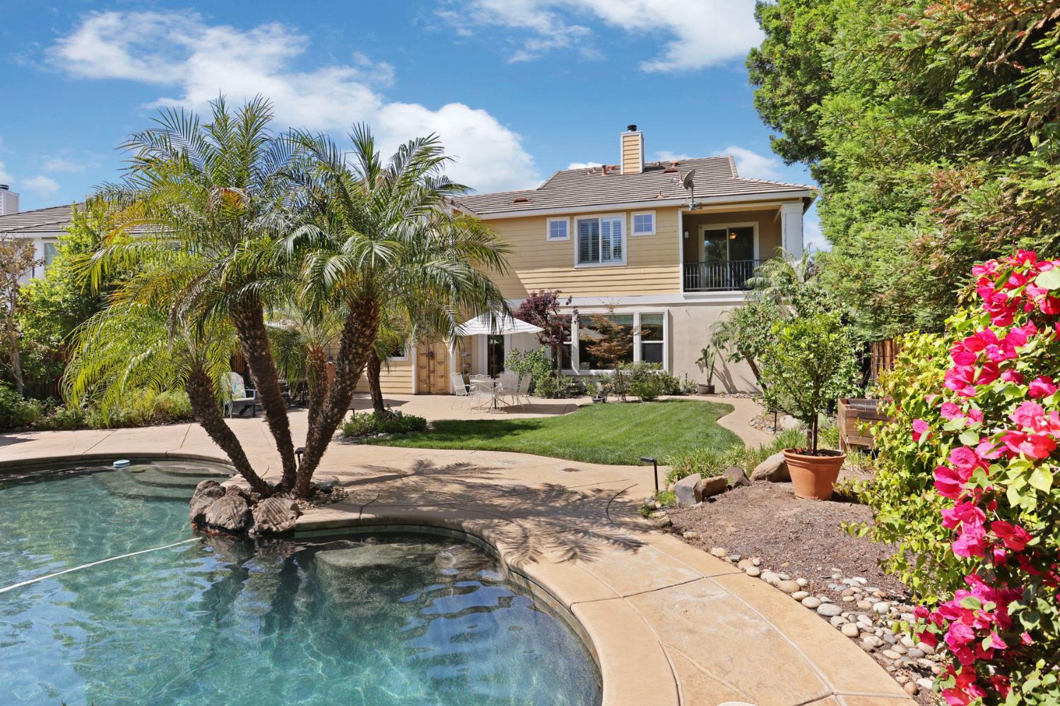 2127 Lighthouse Circle