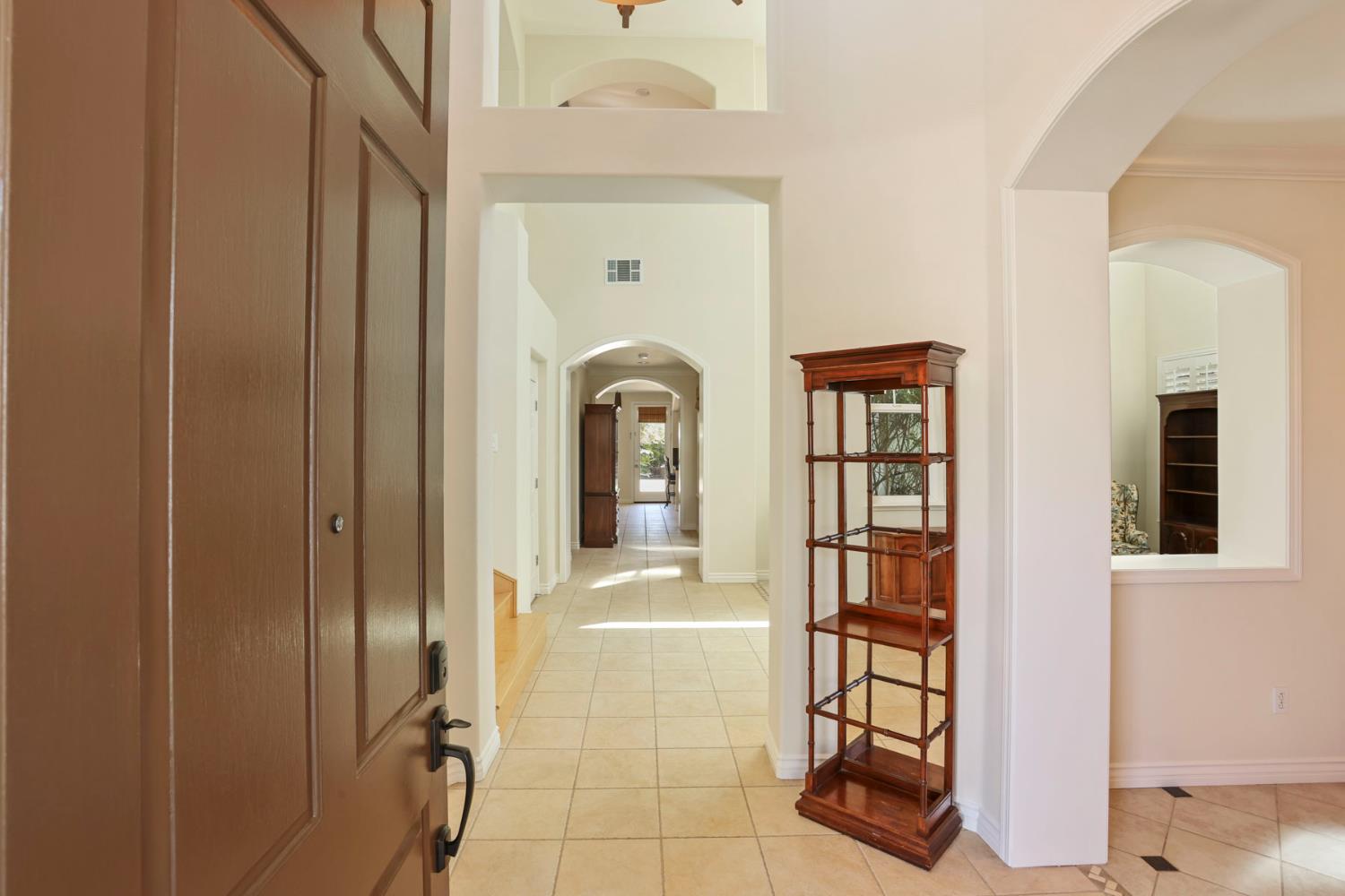 2127 Lighthouse Circle