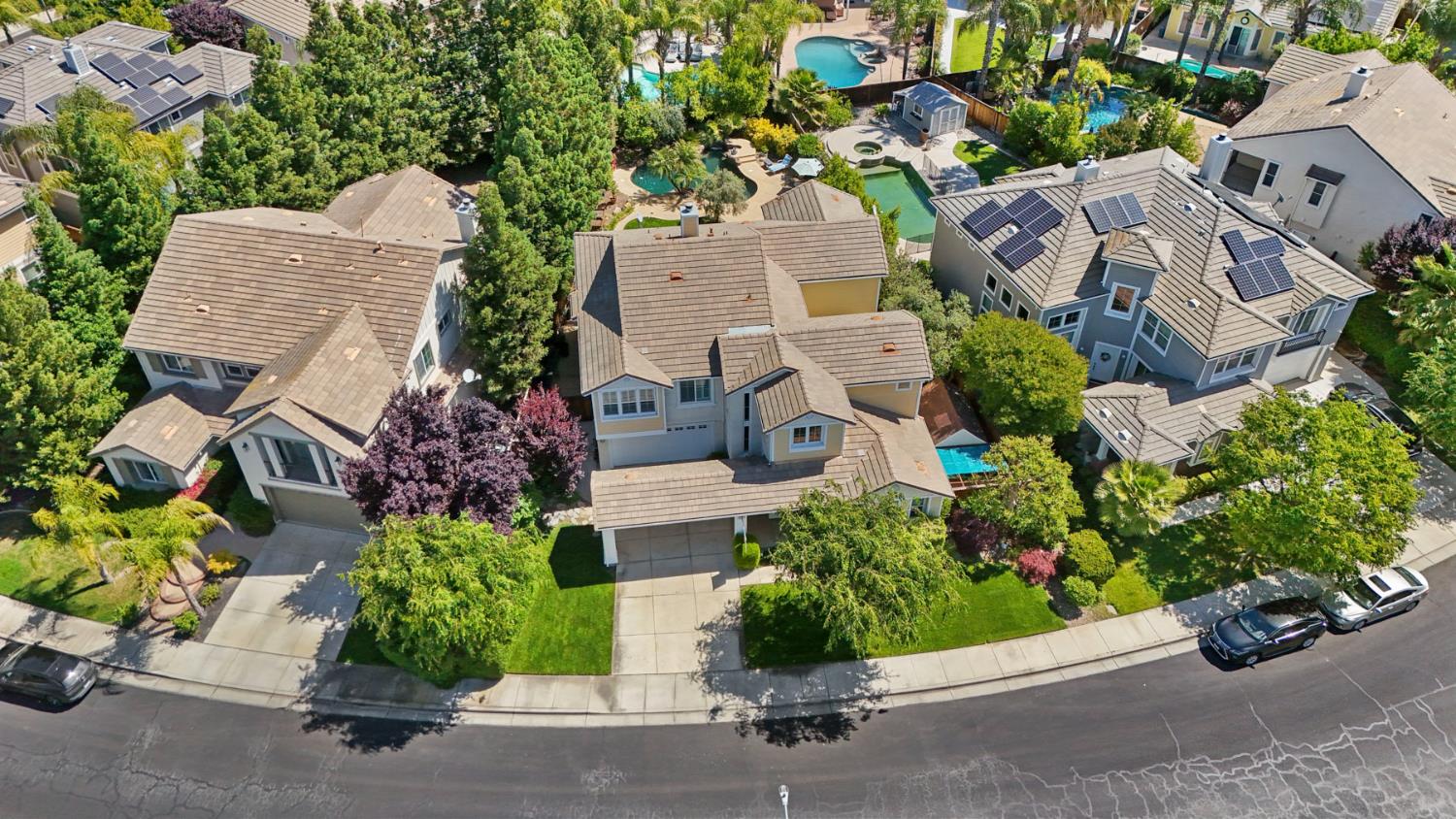 2127 Lighthouse Circle