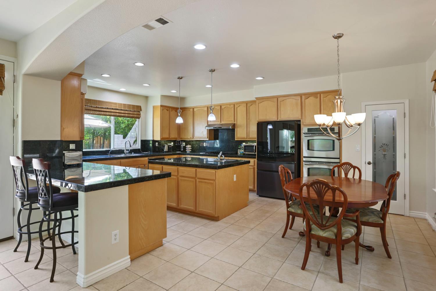 2127 Lighthouse Circle