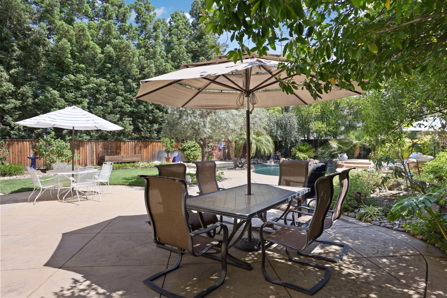 2127 Lighthouse Circle