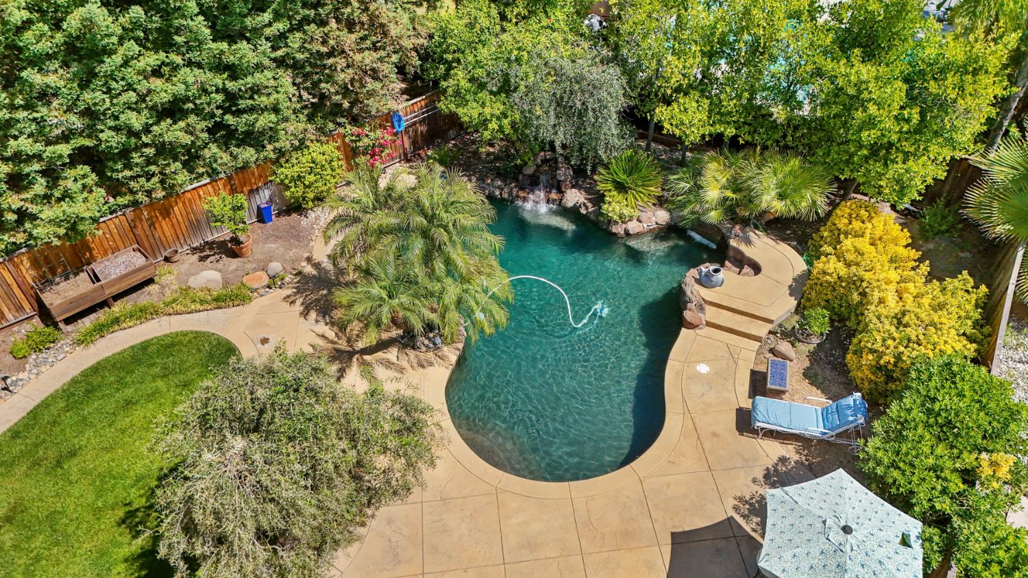 2127 Lighthouse Circle