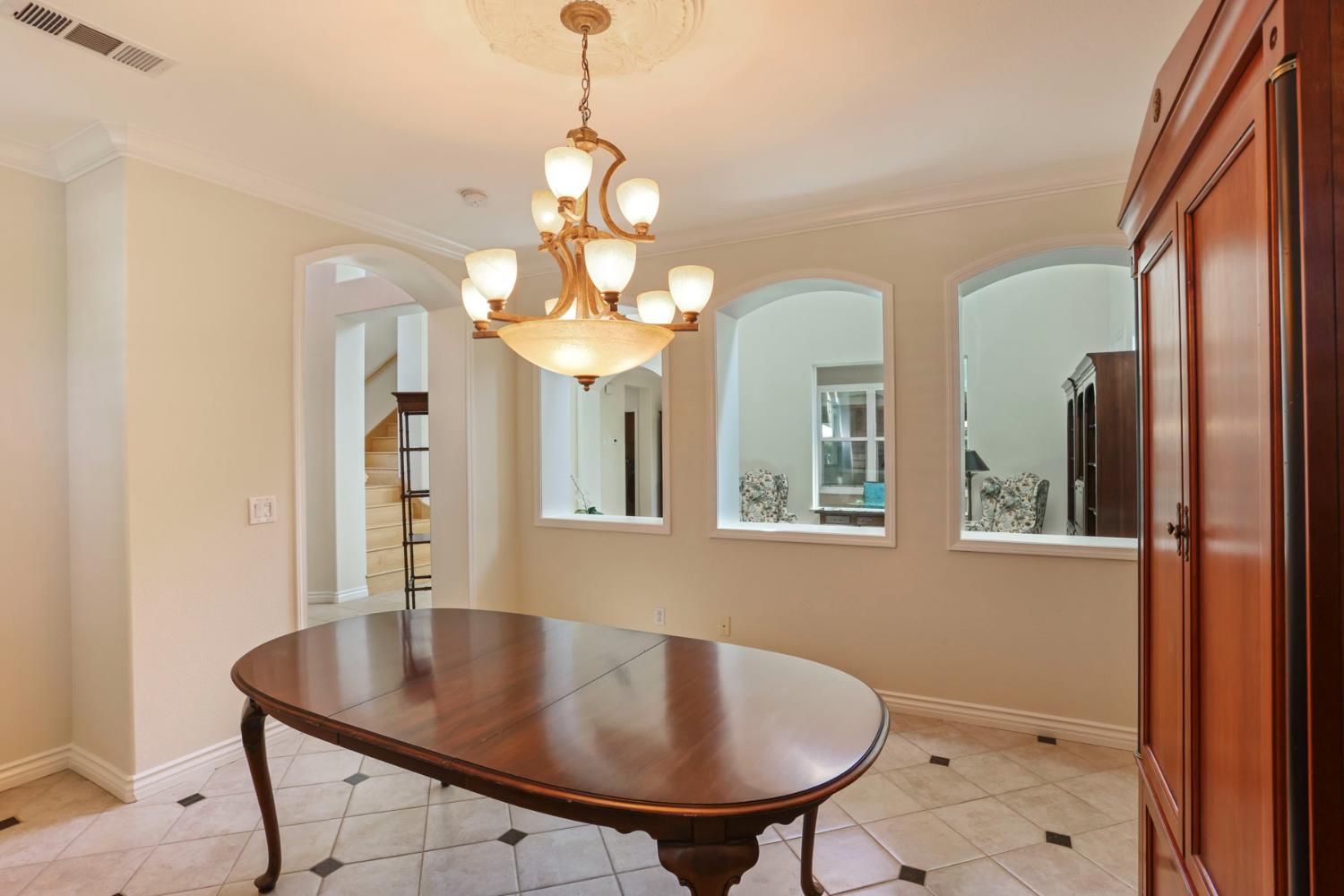 2127 Lighthouse Circle