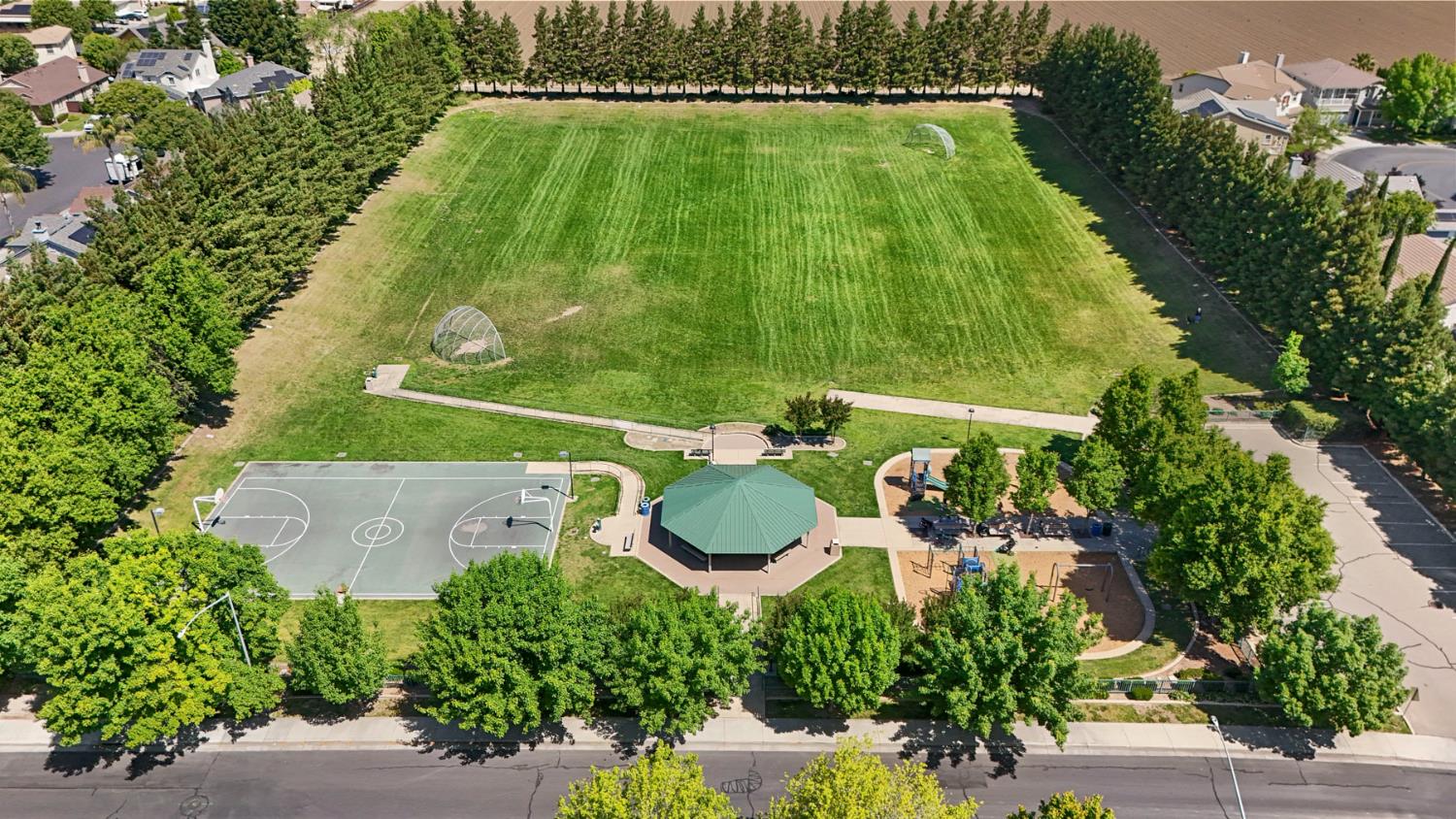 2127 Lighthouse Circle