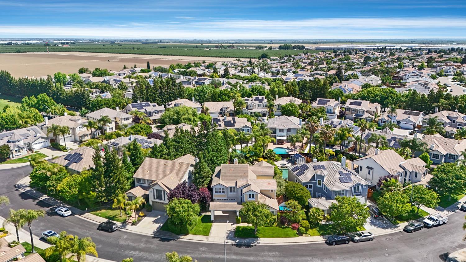 2127 Lighthouse Circle