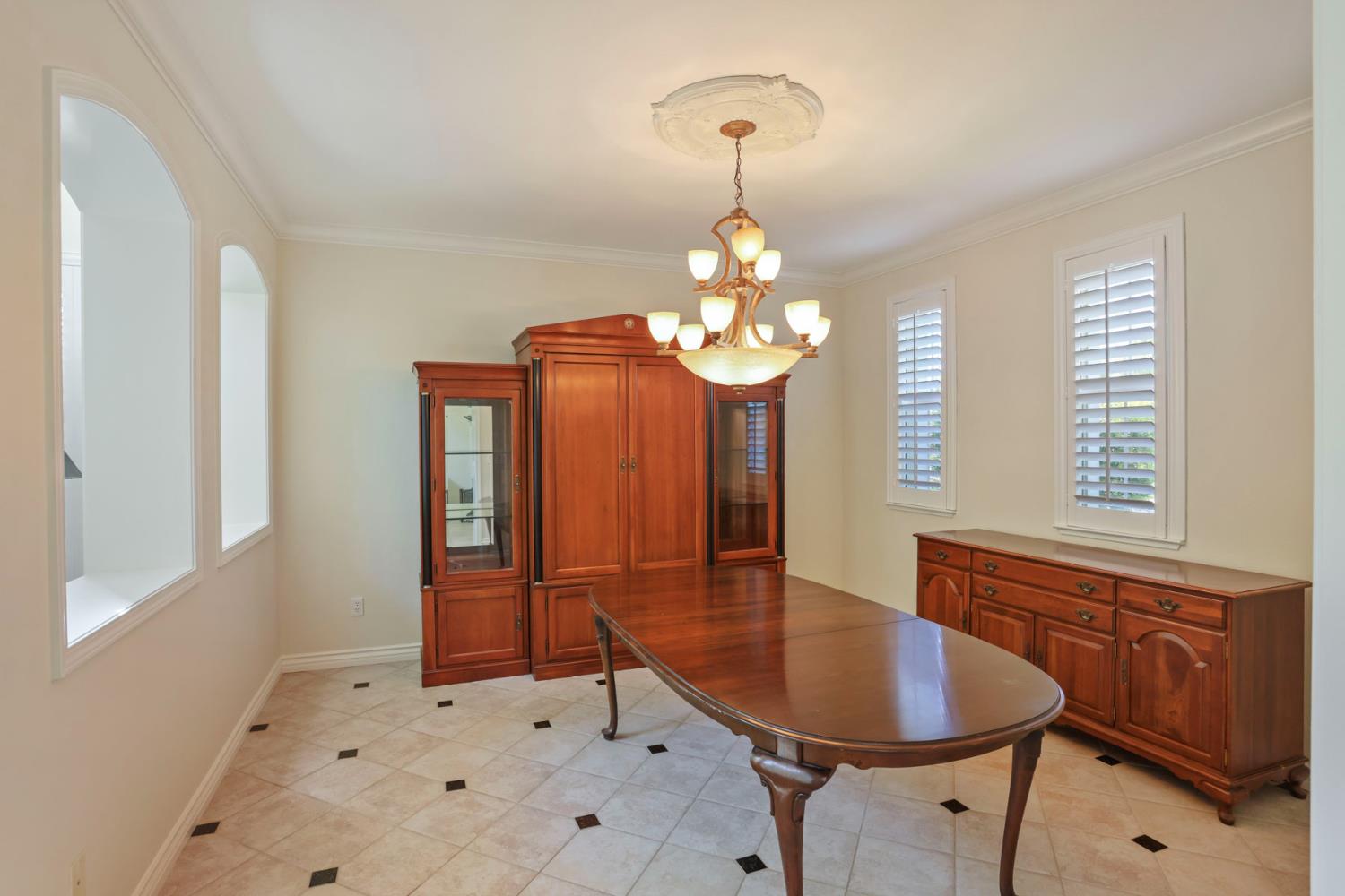 2127 Lighthouse Circle
