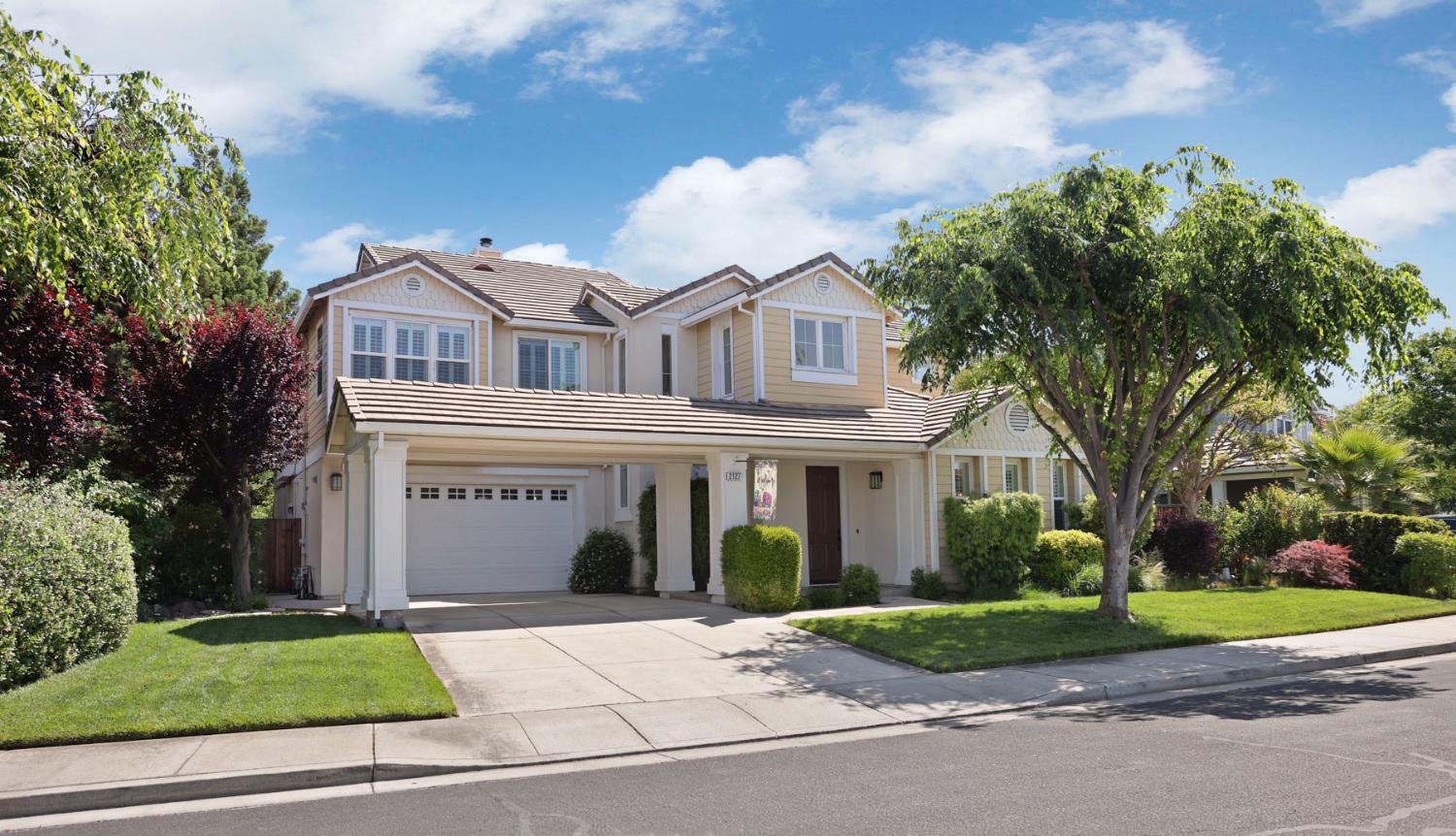 2127 Lighthouse Circle