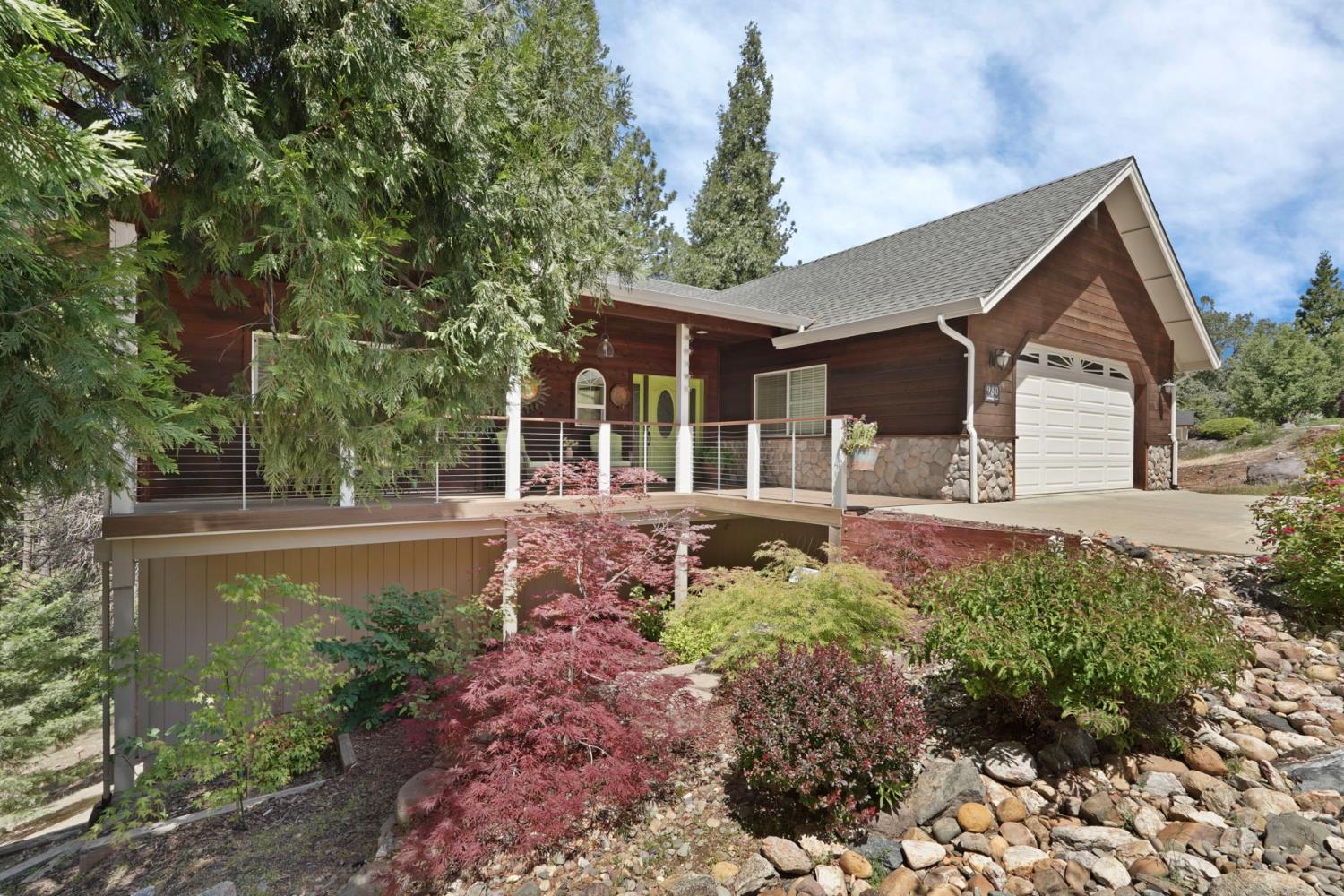 980 Fairway Court
