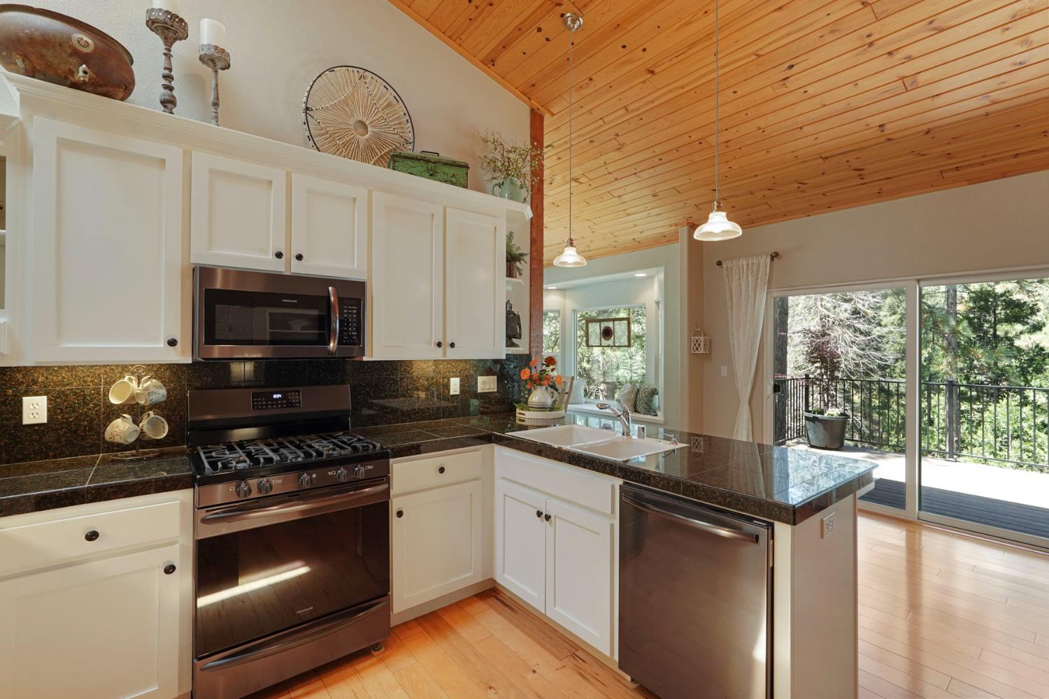 980 Fairway Court