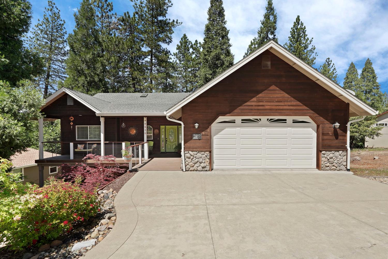 980 Fairway Court
